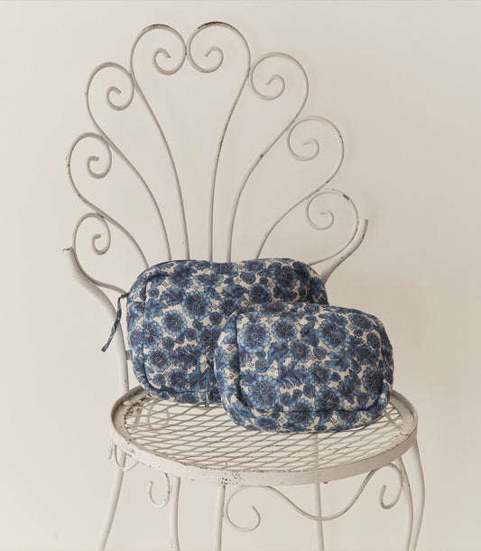 GRANDE QUINCE POUCH -- BLEU SOLEIL FLEURIT